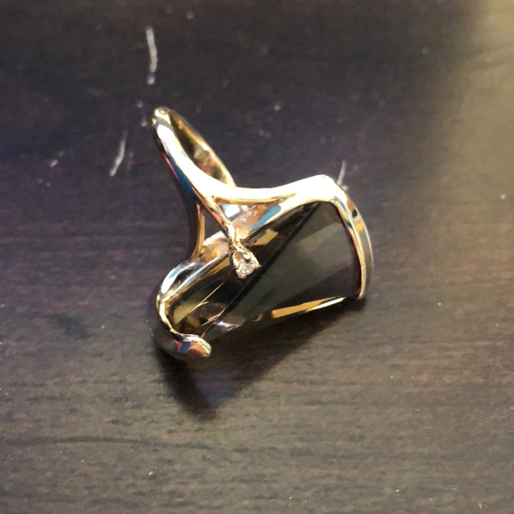 14K gold brown stone ring